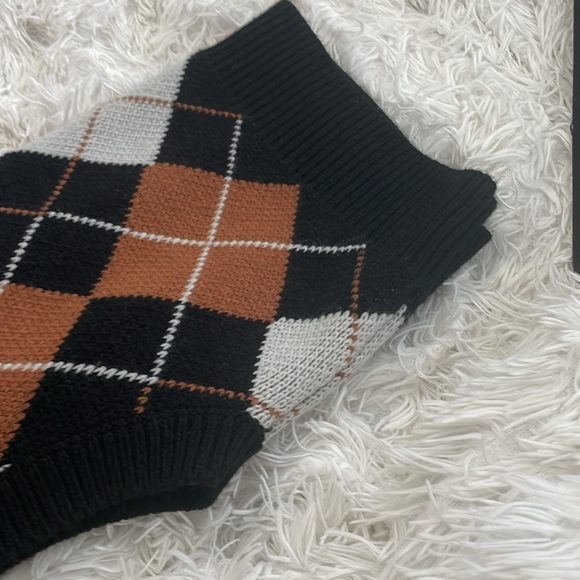 Relaxed argyle patterned sweater vest - Picture 3 of 3